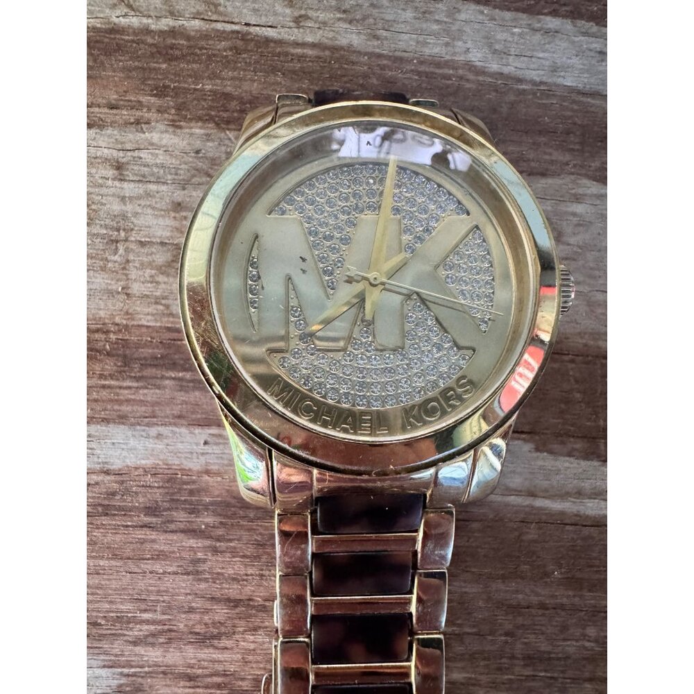 Michael Kors Womens Gold-Tone Watch With Tortoise Acetate Bracelet - Picture 2 of 8